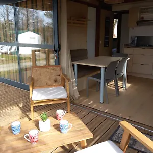 https://camping-las-prades.midi-pyreneeshotels.com